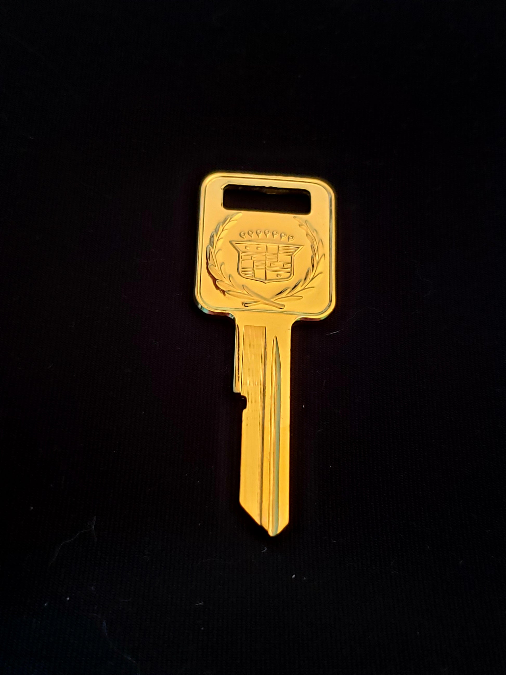 Cadillac Gold E key - rear